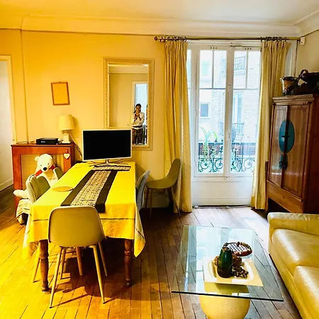 Olympic Family Haven - Havre Familial Olympique Apartment *