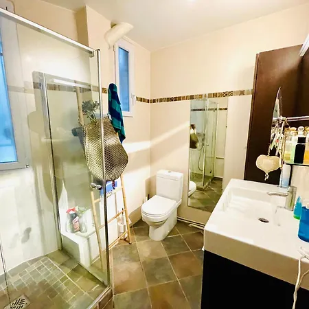 Olympic Family Haven - Havre Familial Olympique Apartment *